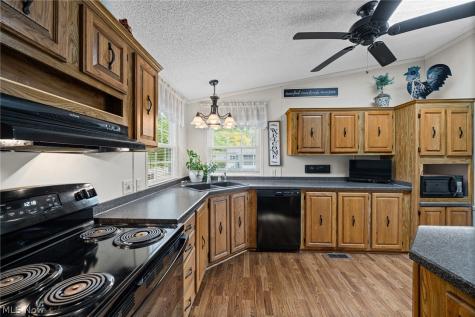 3 Lees Lane Olmsted Twp OH 44138