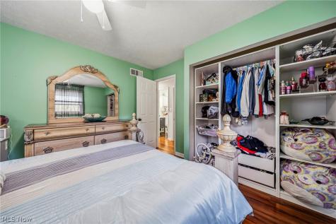 2592 Cherry Blossom Circle Stow OH 44224