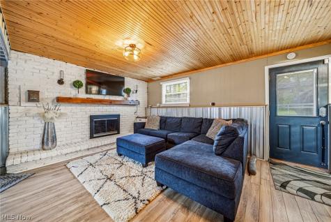 2592 Cherry Blossom Circle Stow OH 44224