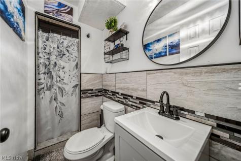 2592 Cherry Blossom Circle Stow OH 44224