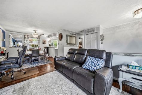 2592 Cherry Blossom Circle Stow OH 44224
