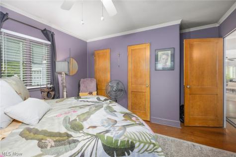 884 Monmouth Drive Akron OH 44313