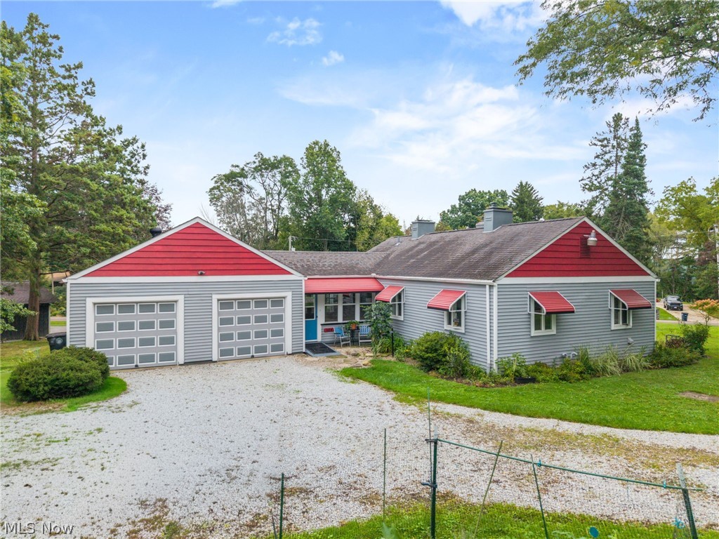 884 Monmouth Drive Akron OH 44313