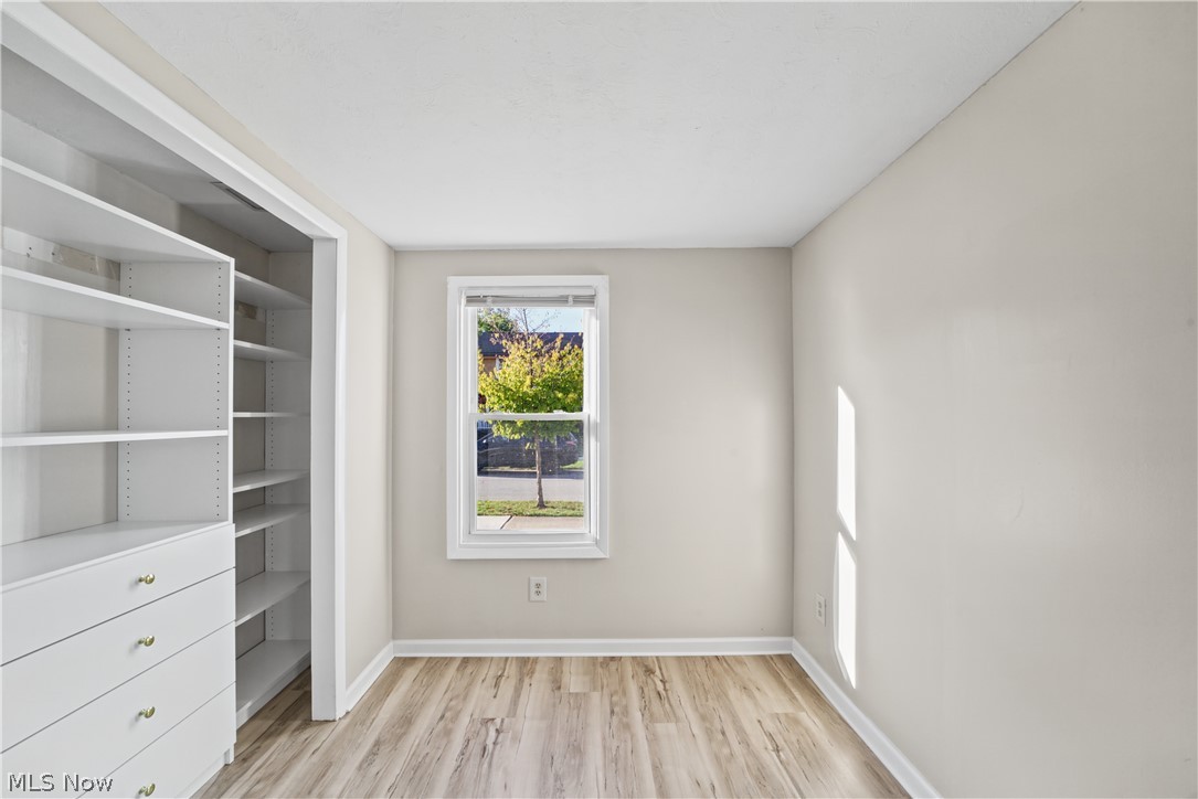 19320 Shoreland Avenue Rocky River OH 44116