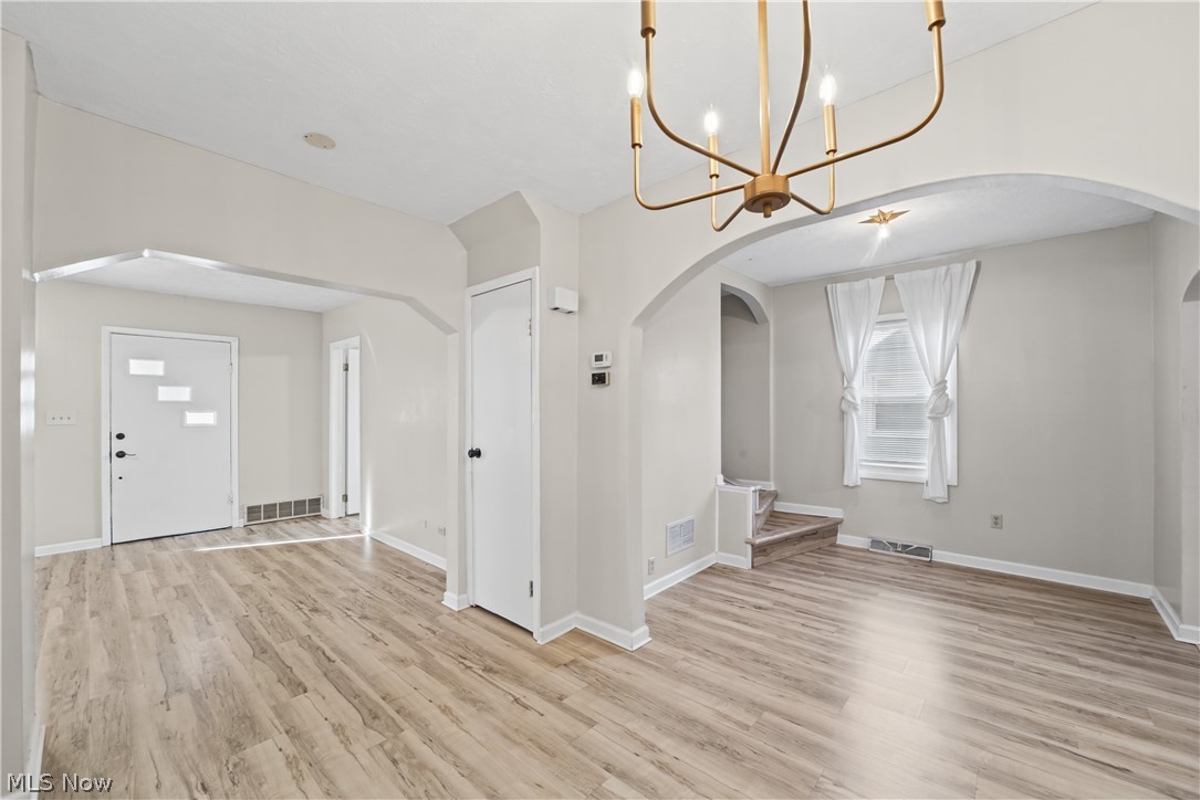 19320 Shoreland Avenue Rocky River OH 44116