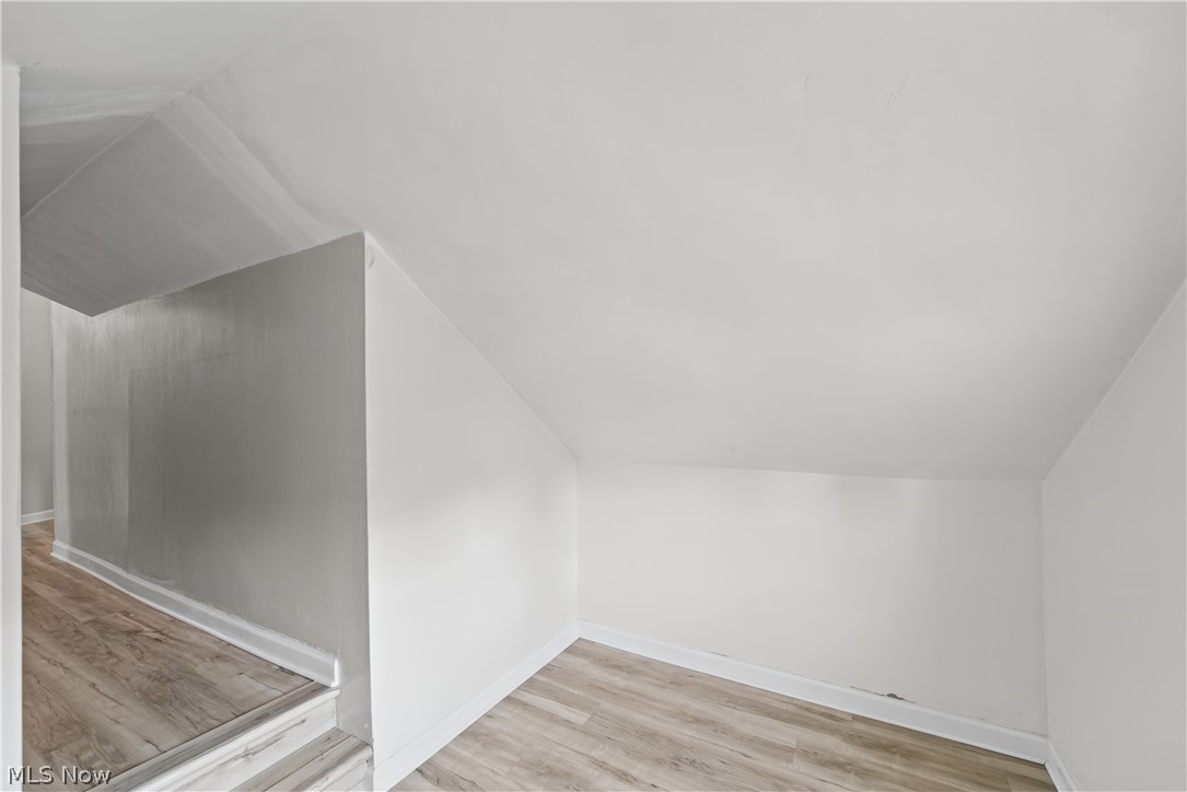 19320 Shoreland Avenue Rocky River OH 44116