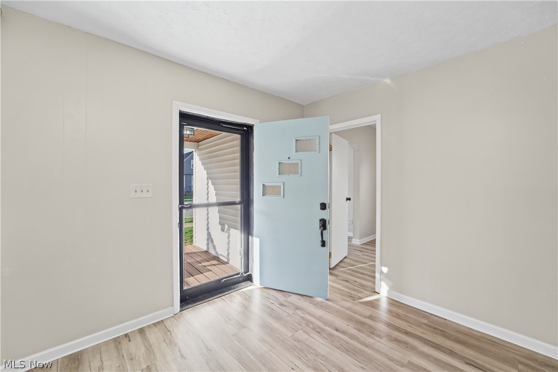 19320 Shoreland Avenue Rocky River OH 44116