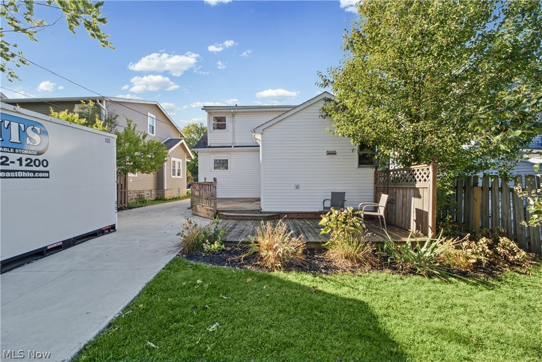 19320 Shoreland Avenue Rocky River OH 44116