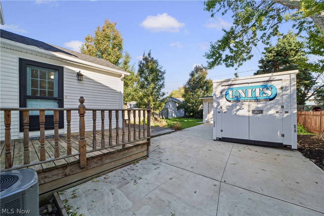 19320 Shoreland Avenue Rocky River OH 44116