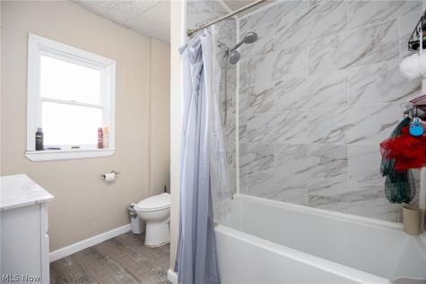 279 Cross Street Akron OH 44311