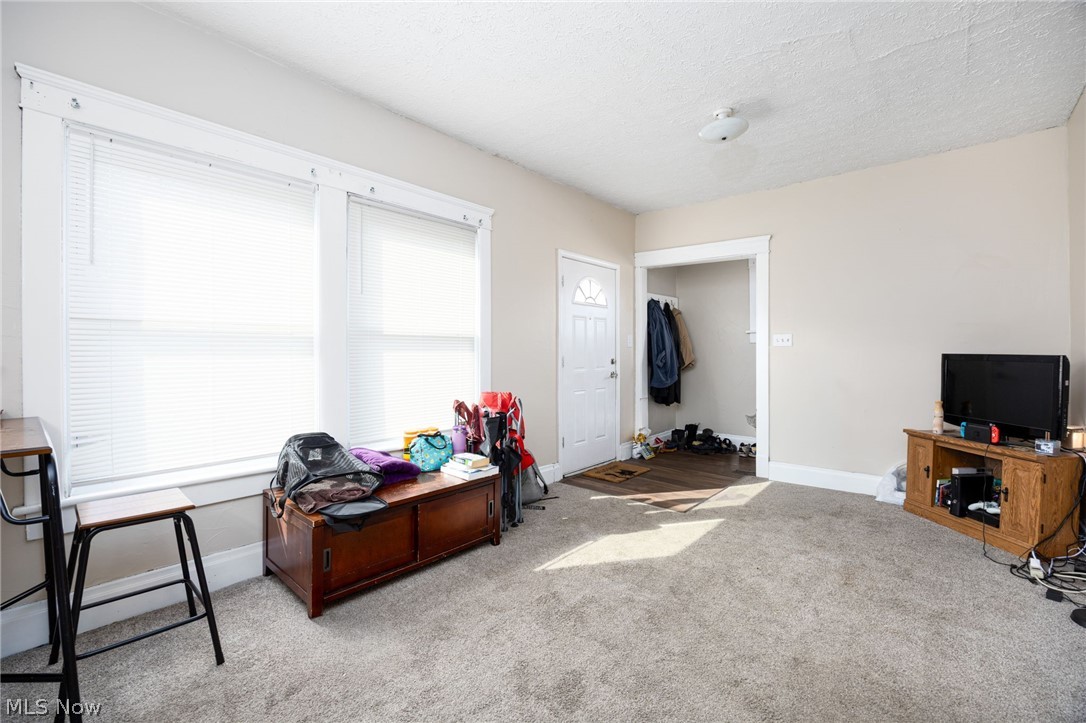 279 Cross Street Akron OH 44311
