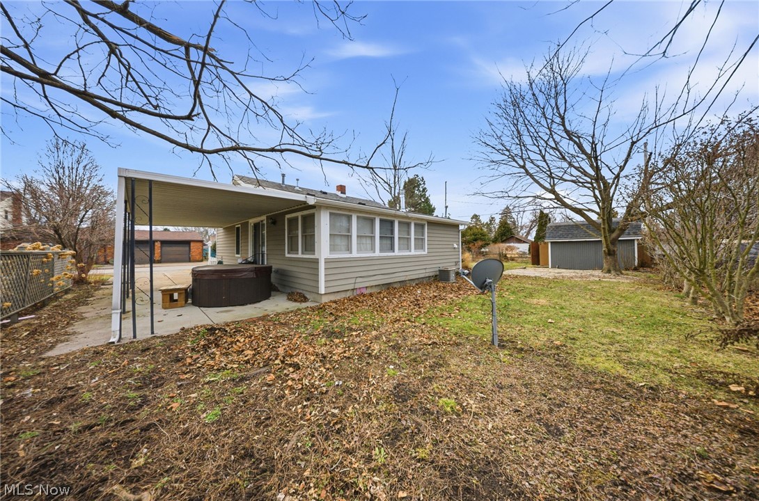 113 W Iroquois Trail Sandusky OH 44870