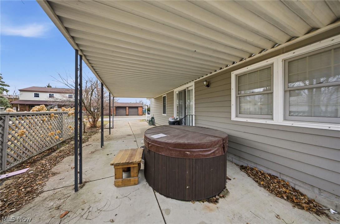 113 W Iroquois Trail Sandusky OH 44870
