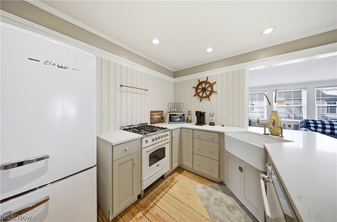 113 W Iroquois Trail Sandusky OH 44870