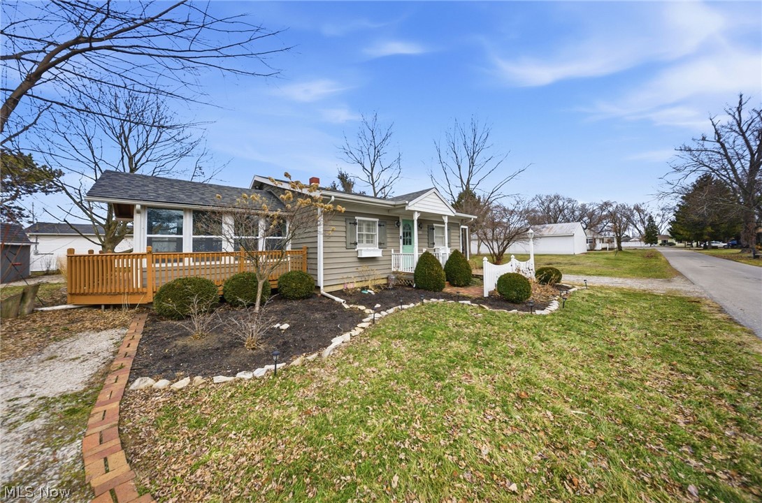 113 W Iroquois Trail Sandusky OH 44870