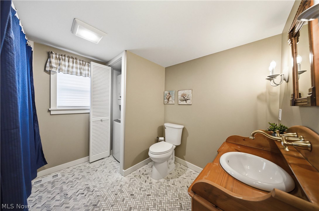 113 W Iroquois Trail Sandusky OH 44870