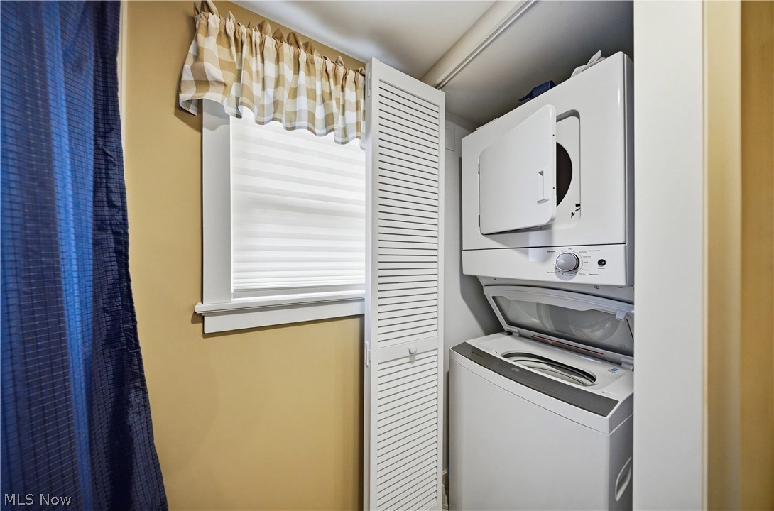 113 W Iroquois Trail Sandusky OH 44870