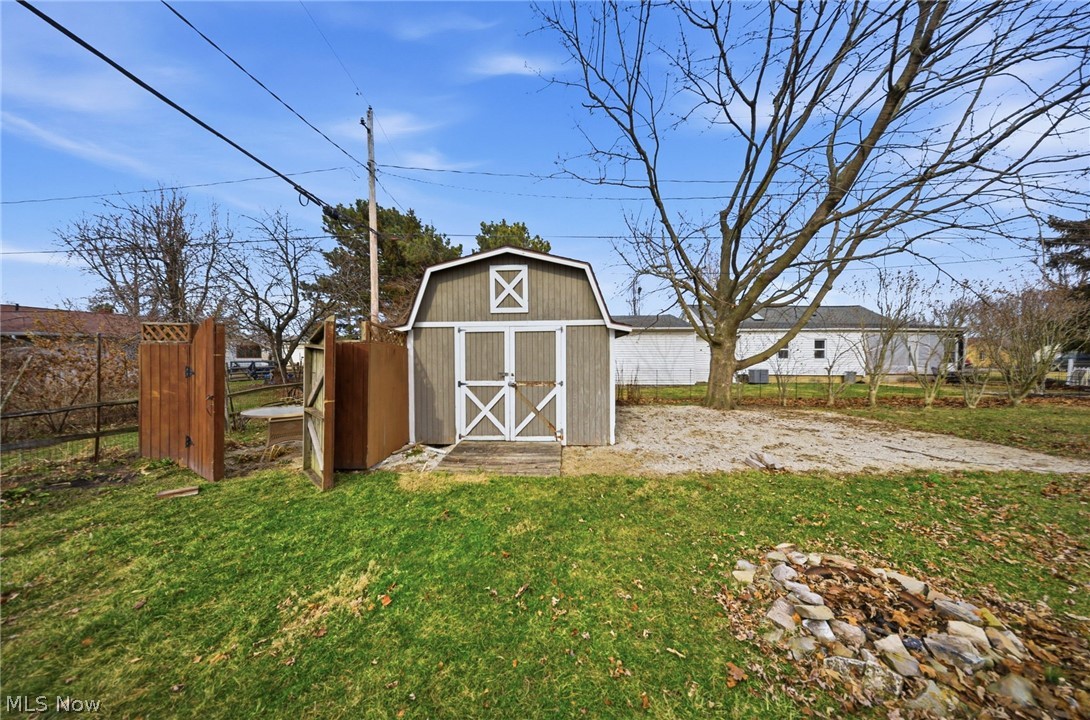 113 W Iroquois Trail Sandusky OH 44870