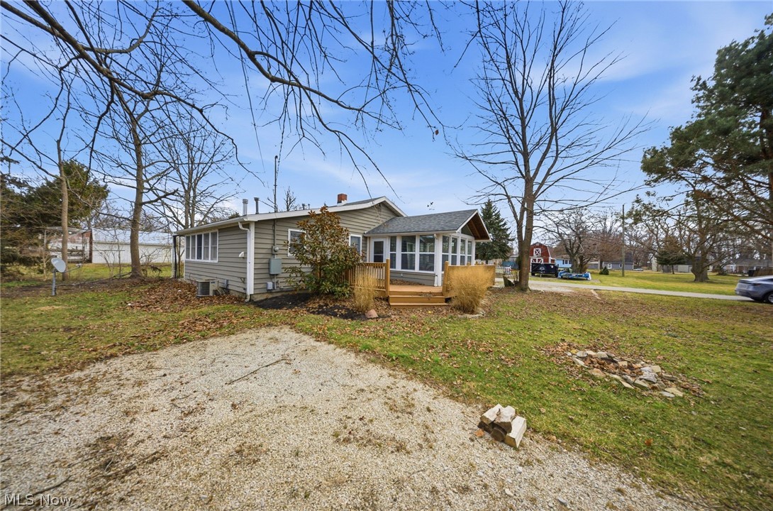 113 W Iroquois Trail Sandusky OH 44870