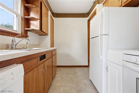 29783 Robert Street Wickliffe OH 44092