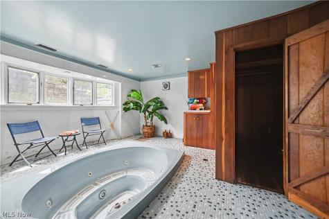 1071 Sheirer Road Mansfield OH 44903