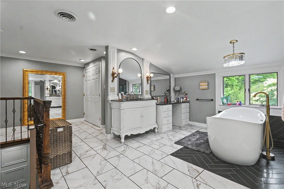 1071 Sheirer Road Mansfield OH 44903