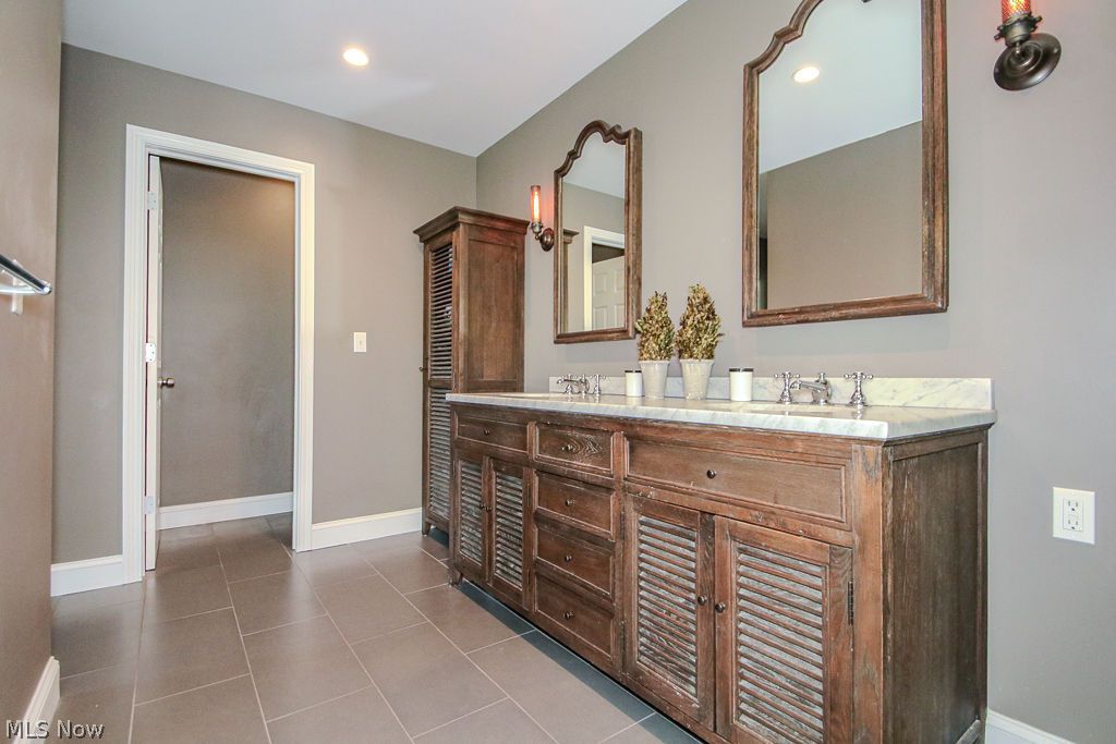 8555 Chillicothe Road Kirtland Hills OH 44060
