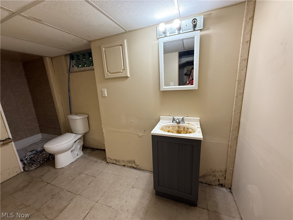 2368 Montgomery Avenue NW Warren OH 44485