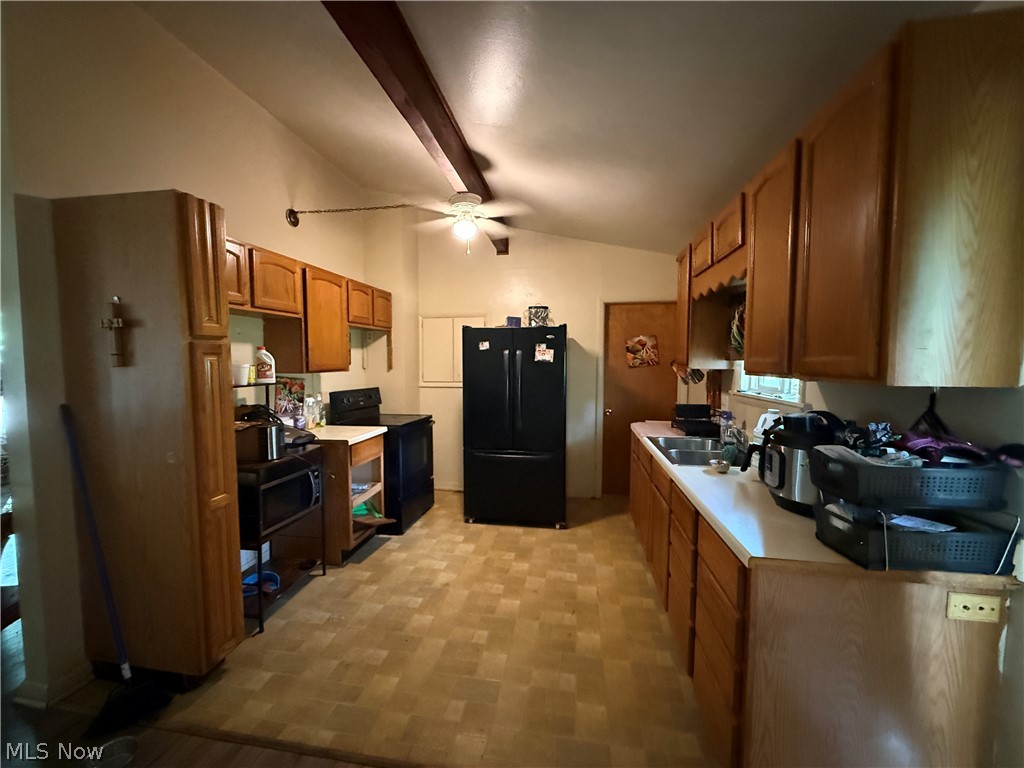 2368 Montgomery Avenue NW Warren OH 44485
