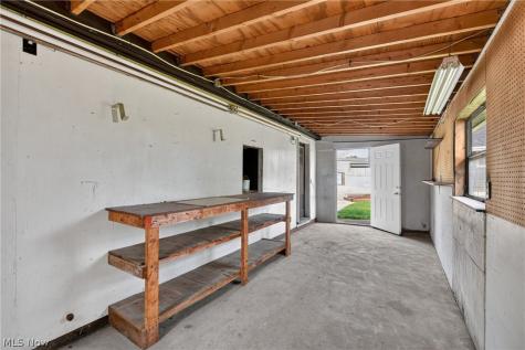 40 E Market Street Seville OH 44273