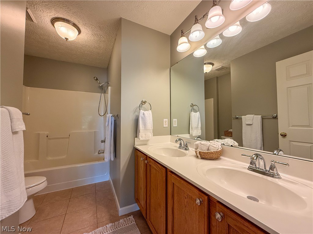 4518 Hearthstone Way Medina OH 44256