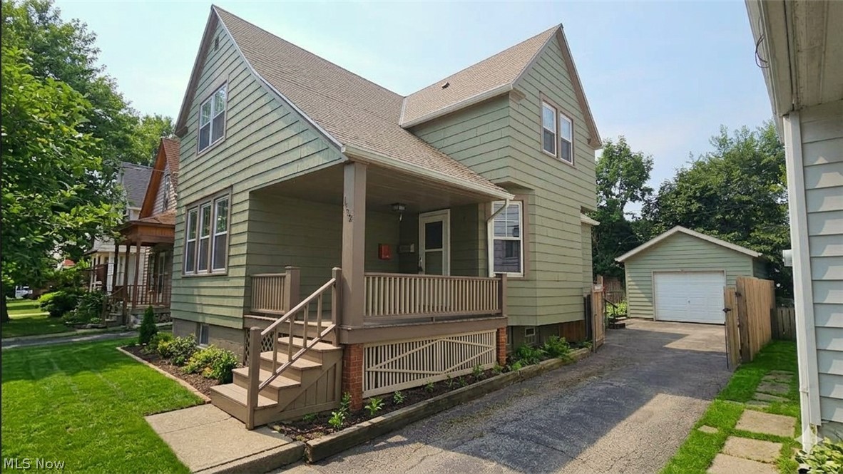 1422 Graber Drive Lakewood OH 44107