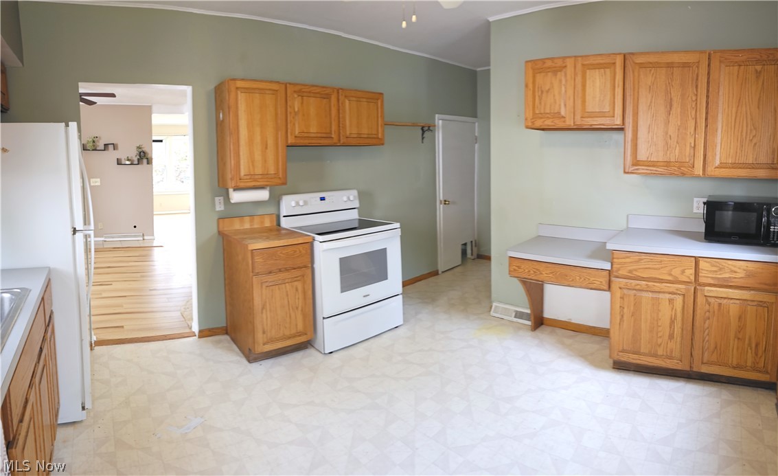 1422 Graber Drive Lakewood OH 44107