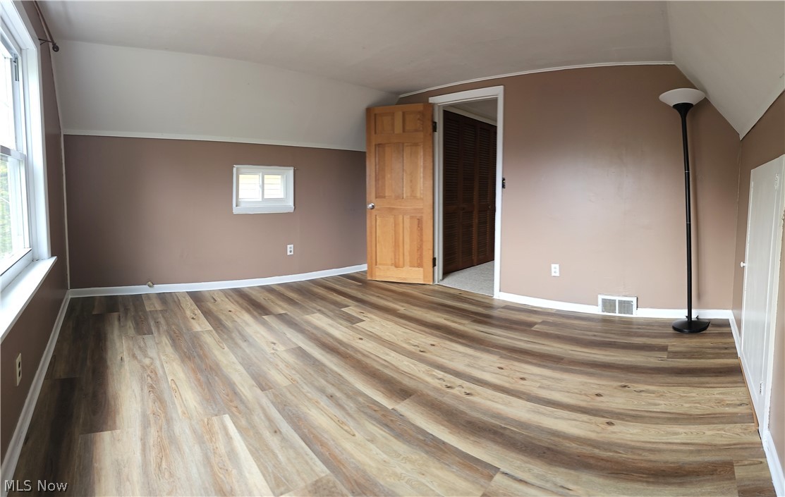 1422 Graber Drive Lakewood OH 44107