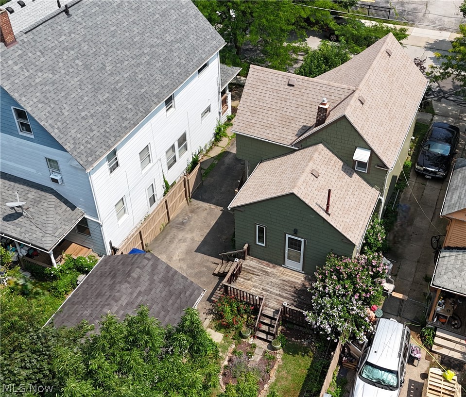 1422 Graber Drive Lakewood OH 44107