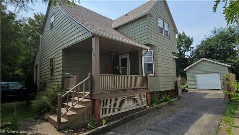1422 Graber Drive Lakewood OH 44107
