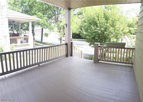 1422 Graber Drive Lakewood OH 44107