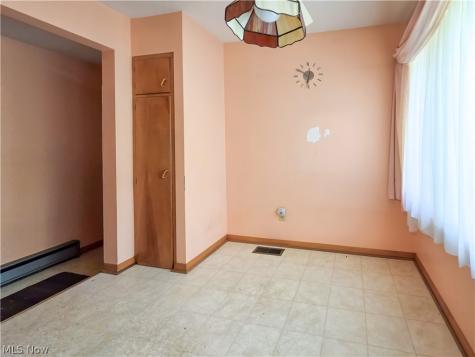 1815 Glenmont Drive NW Canton OH 44708