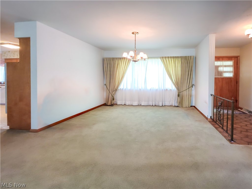 1815 Glenmont Drive NW Canton OH 44708