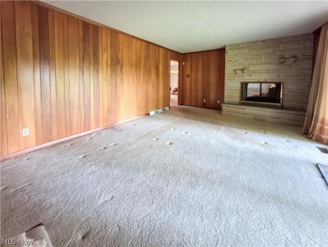 1815 Glenmont Drive NW Canton OH 44708