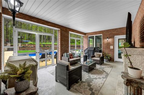 885 Mckee Trail Hinckley OH 44233