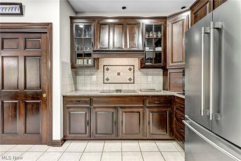 885 Mckee Trail Hinckley OH 44233