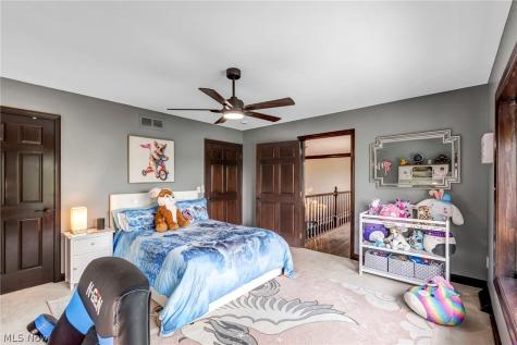 885 Mckee Trail Hinckley OH 44233