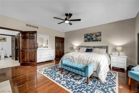 885 Mckee Trail Hinckley OH 44233