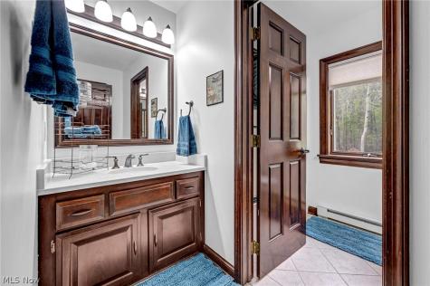 885 Mckee Trail Hinckley OH 44233