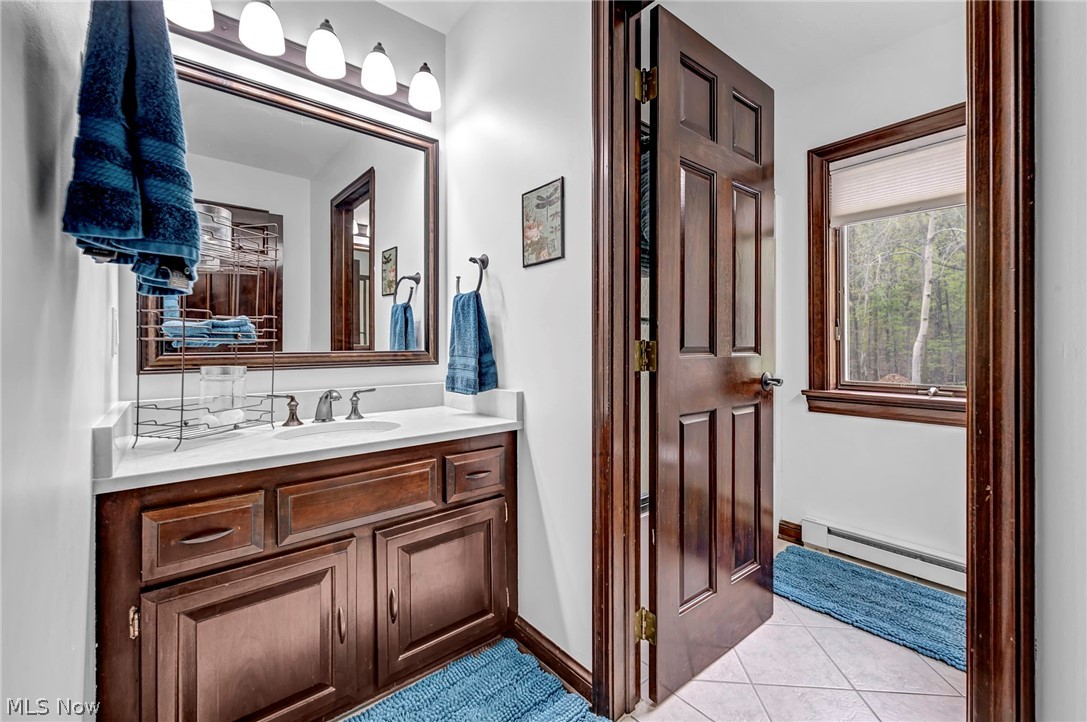 885 Mckee Trail Hinckley OH 44233