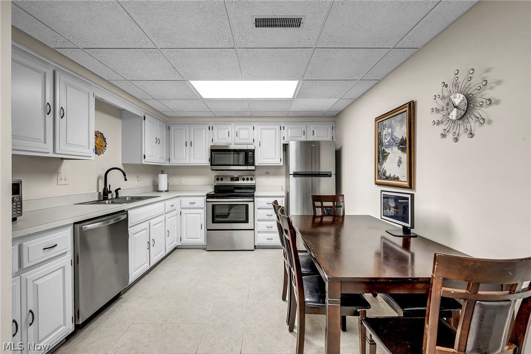 885 Mckee Trail Hinckley OH 44233