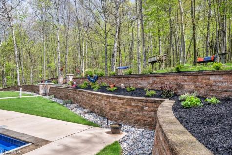 885 Mckee Trail Hinckley OH 44233