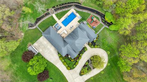 885 Mckee Trail Hinckley OH 44233