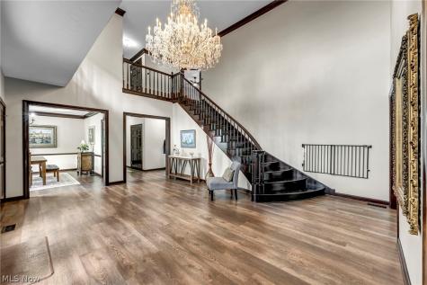885 Mckee Trail Hinckley OH 44233